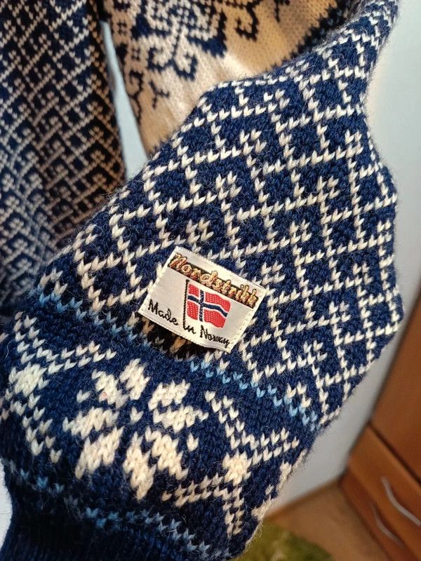 Dale Of Norway Vintage Nordstrikk Wool Cardigan Size US L / EU 52-54 / 3 - 5 Thumbnail