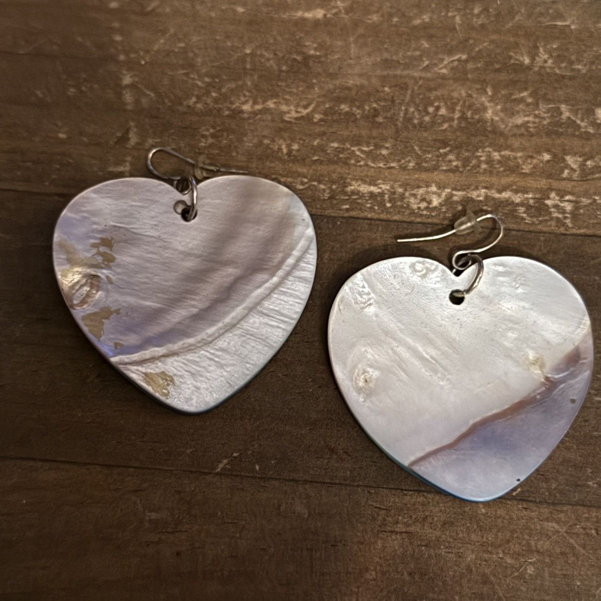 Other Mother of pearl rainbow heart dangle earrings Size ONE SIZE - 4 Thumbnail