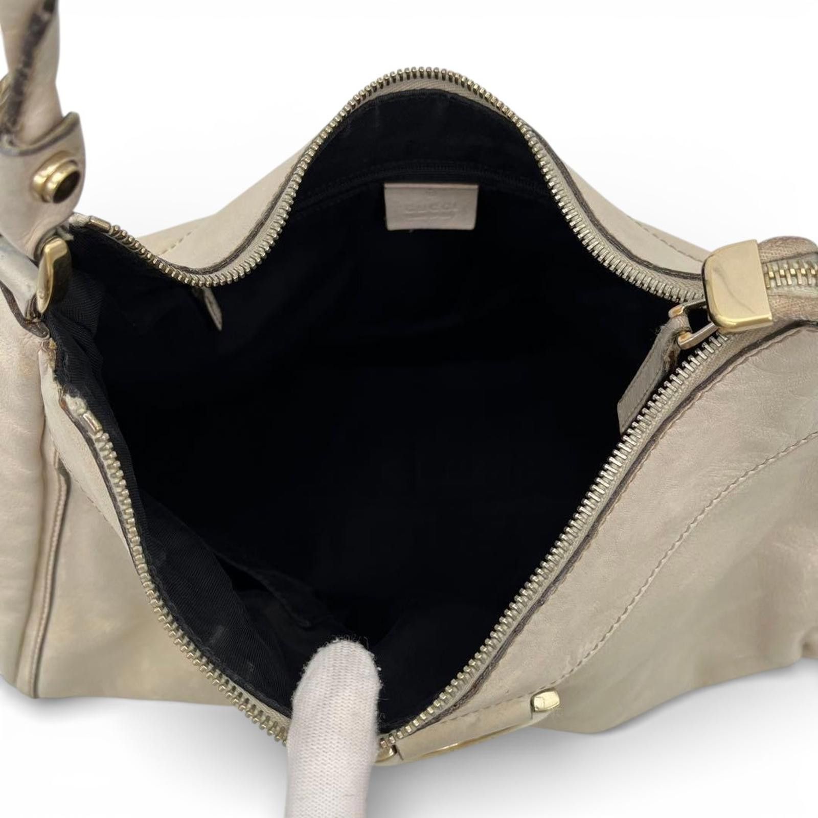 Gucci Gucci - White Leather Handbag Gold Accent Size ONE SIZE - 6 Thumbnail