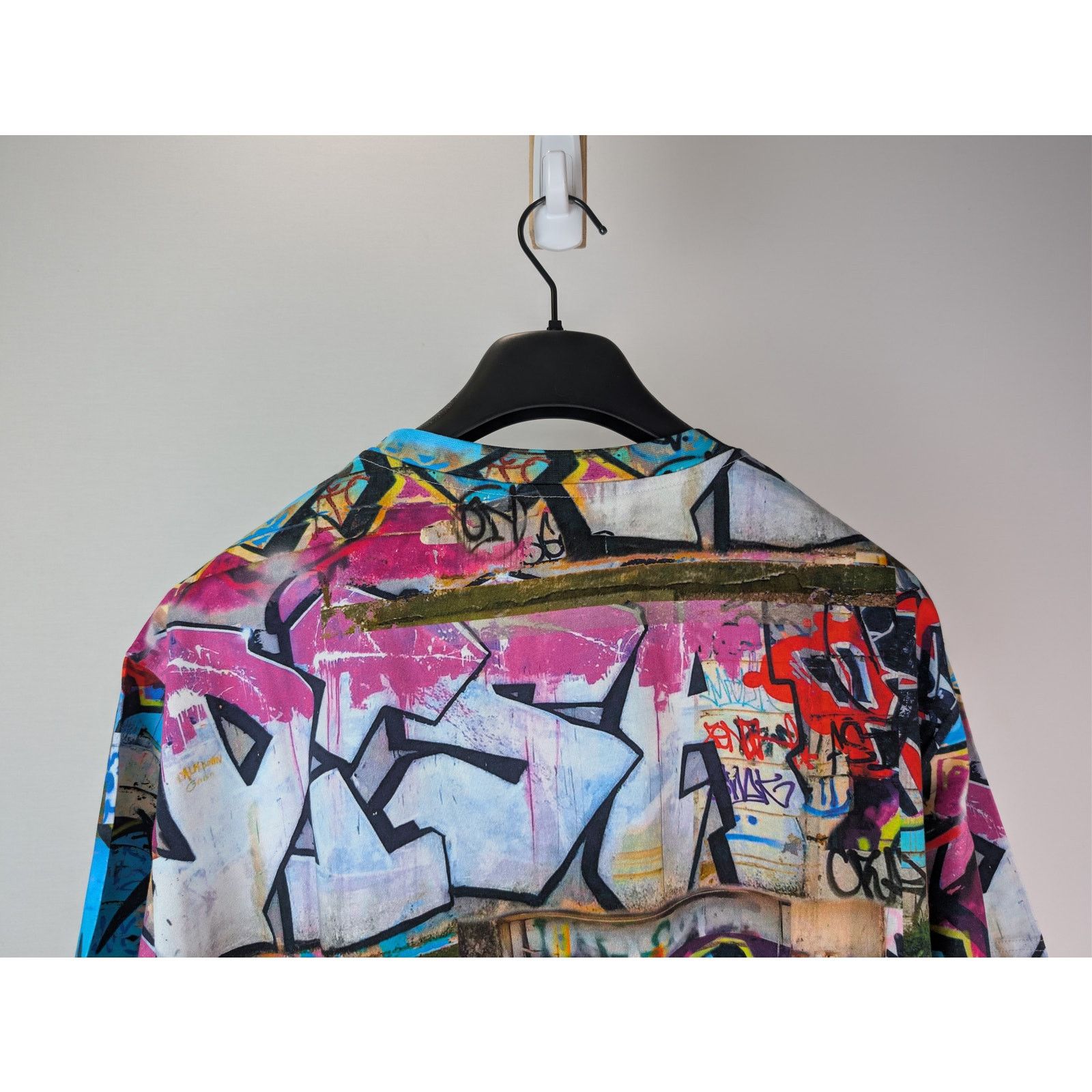 Vivienne Westwood o1rshd1 Classic Graffiti Print T-Shirt in Multiolor Size US XXL / EU 58 / 5 - 12 Thumbnail