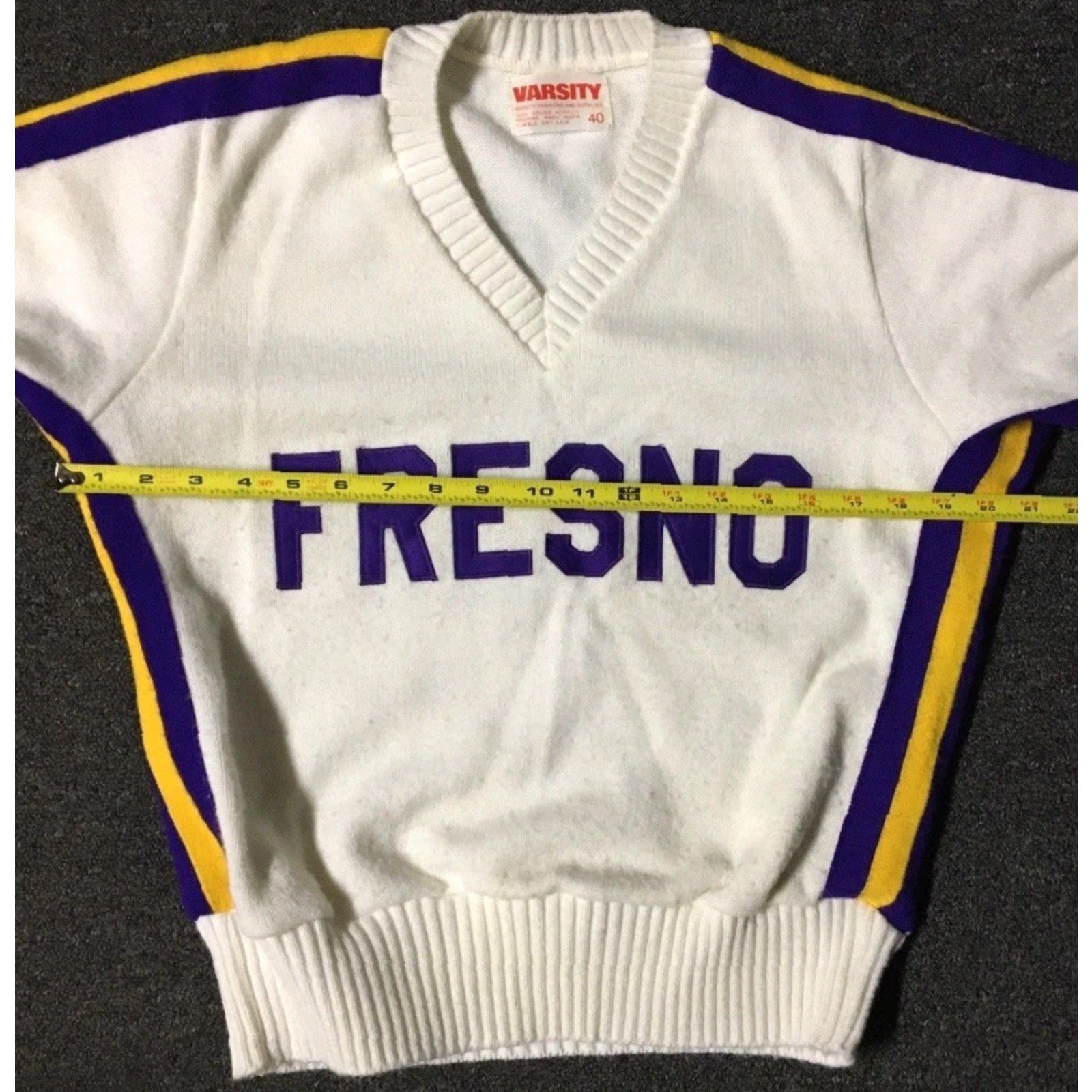 Vintage VINTAGE Fresno Varsity Letterman Sweater Shirt Women 40 White Vintage 80s 90s College School Track Football PE Heart Sports USA Size S / US 4 / IT 40 - 7 Thumbnail