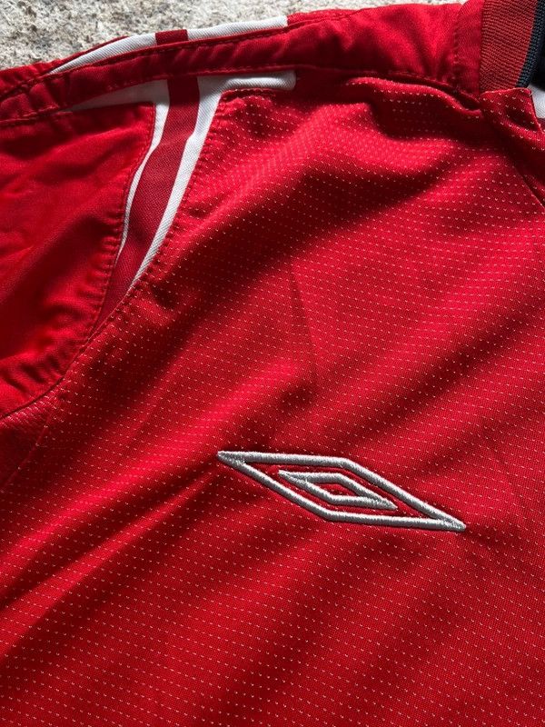 Umbro Umbro England 2004 - 2006 Sz M Football Soccer Rare Size US M / EU 48-50 / 2 - 4 Thumbnail