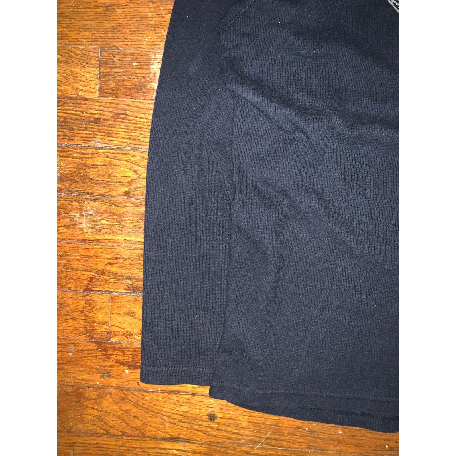Old Navy Old Navy Y2K Skull Thermal Shirt 2XL So-Cal Black Size US XXL / EU 58 / 5 - 4 Thumbnail