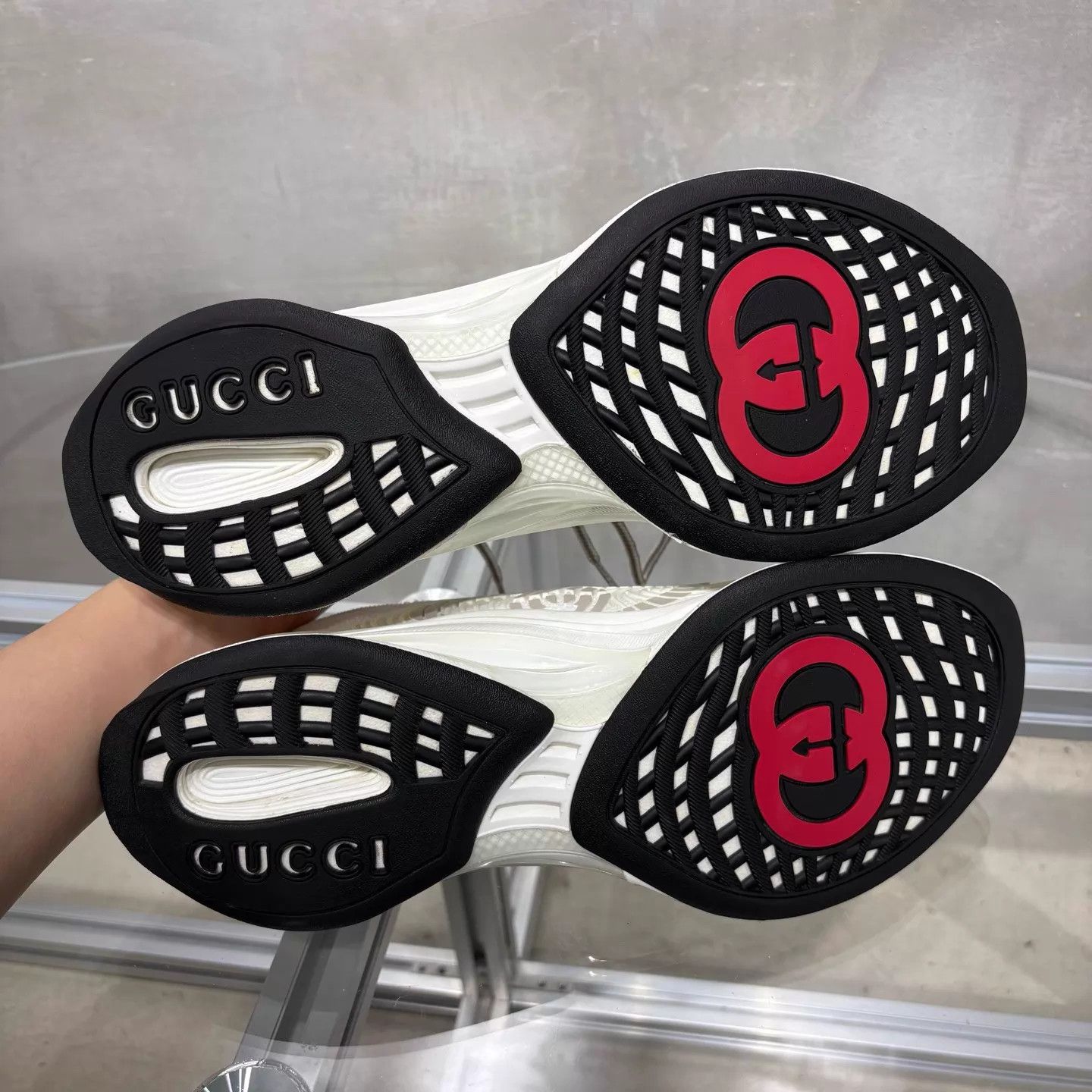 Gucci Gucci RUN White Sneakers 42.5 Size US 9.5 / EU 42-43 - 7 Thumbnail