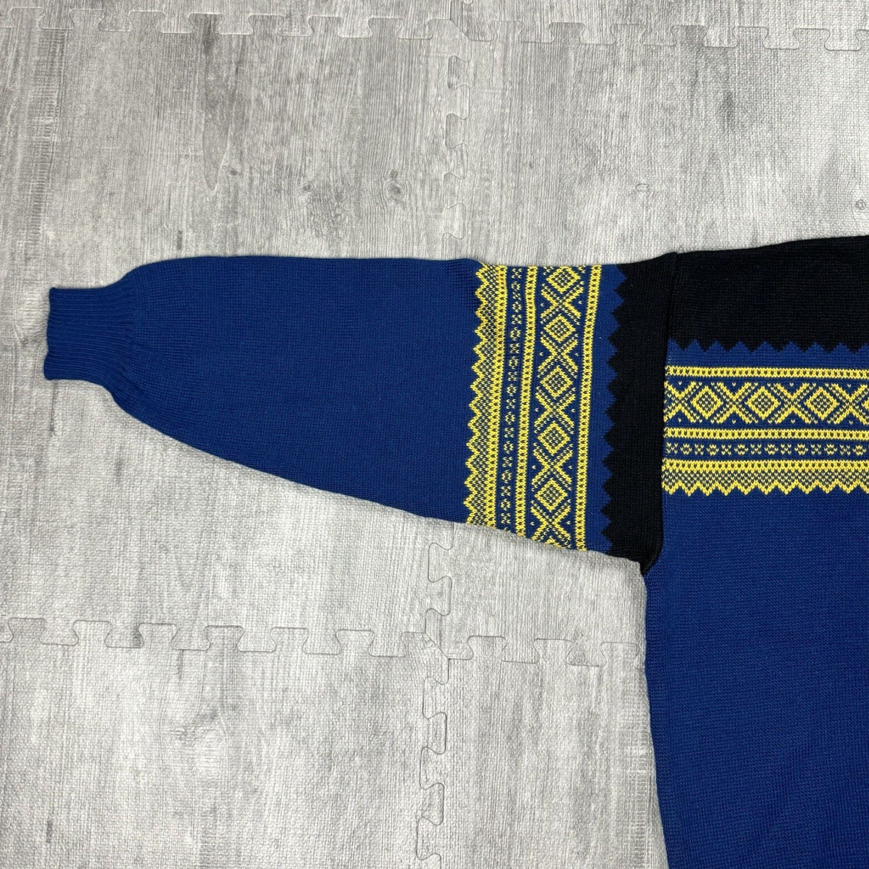 Obermeyer VINTAGE OBERMEYER SKI SWEATER WOOL BLEND PULLOVER FAIR ISLE BLUE BLACK YELLOW XL MENS Size US XL / EU 56 / 4 - 3 Thumbnail