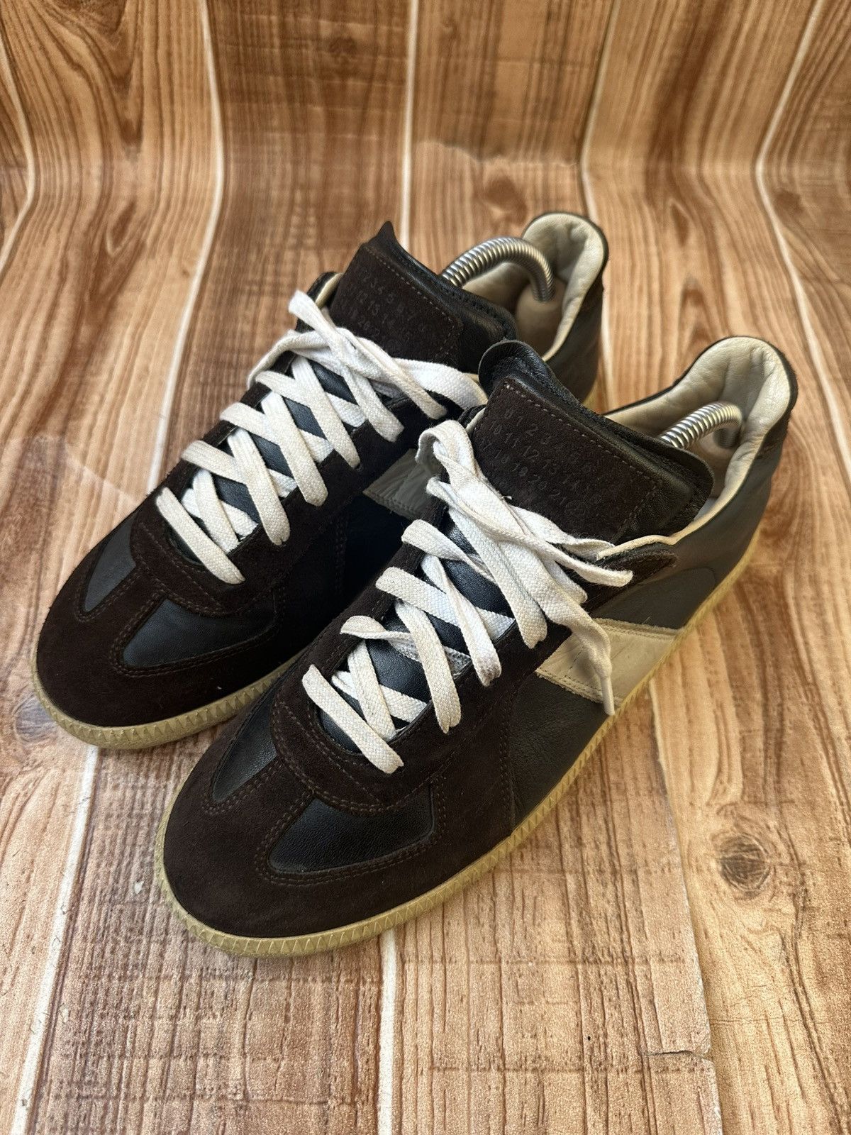 Maison Margiela Maison Margiela Archive Brown GAT Rare Vintage Size US 9 / IT 39 - 2 Thumbnail