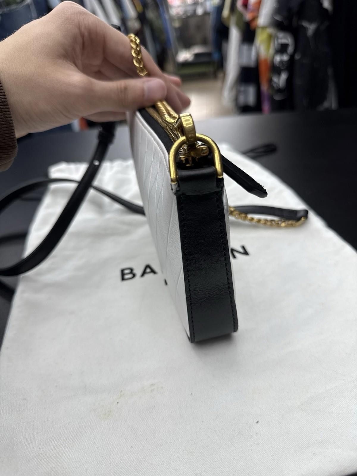 Balmain Authentic Balmain Leather White Crossbody Bag Chain Strap Size ONE SIZE - 8 Thumbnail