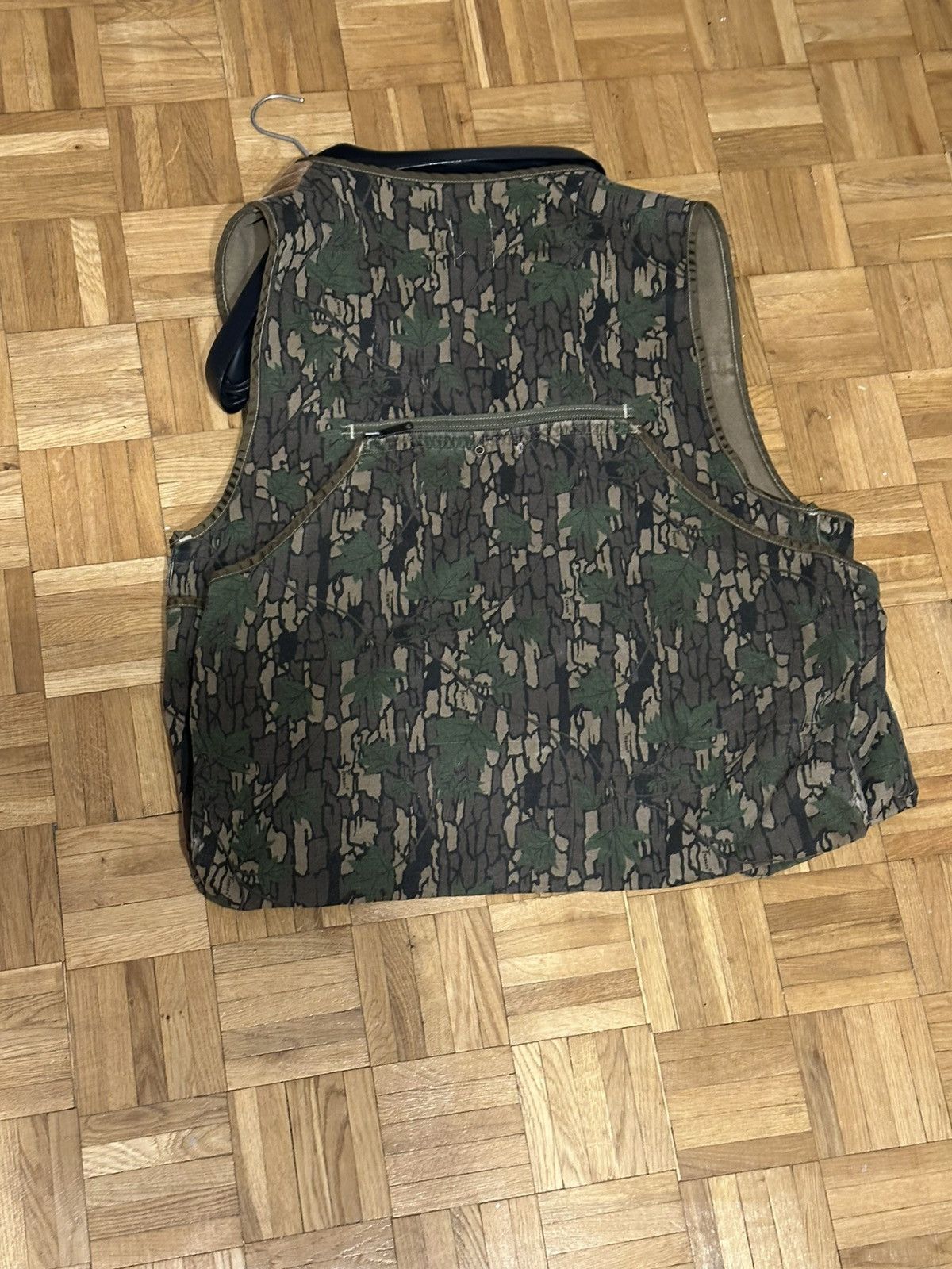 Carhartt camo vest