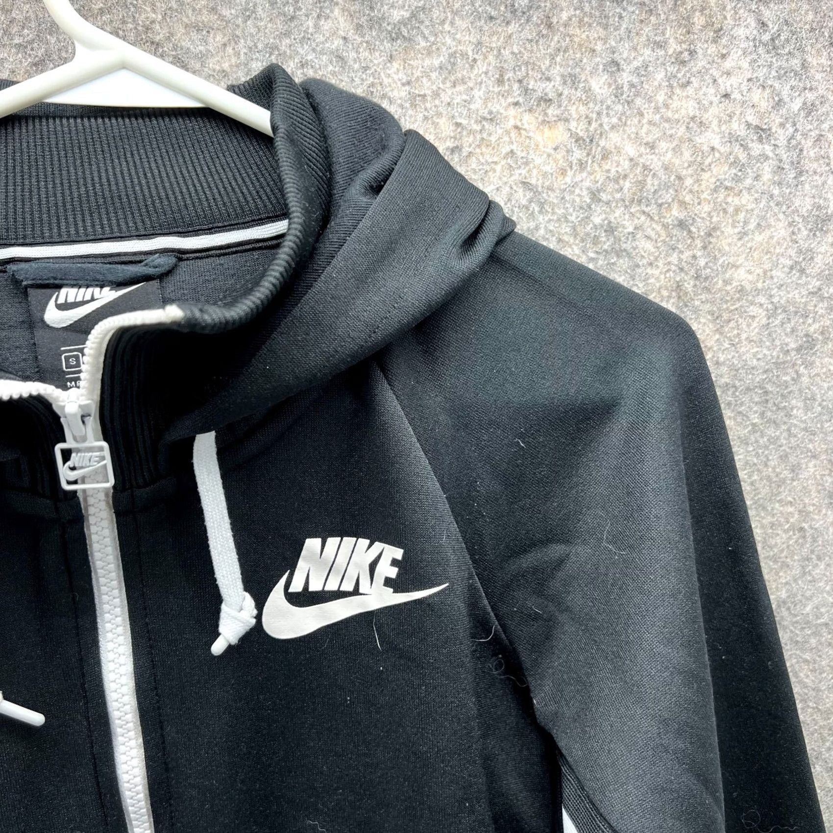 Nike VINTAGE Nike Hoodie Womens S Black Sweater Women Sportswear Full Zip Jacket Swoosh VTG Size S / US 4 / IT 40 - 5 Thumbnail