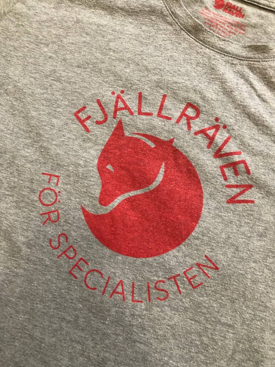 Fjallraven Vintage Fjallraven Y2K Logo Short Sleeve T-Shirt Size L Size US L / EU 52-54 / 3 - 5 Thumbnail
