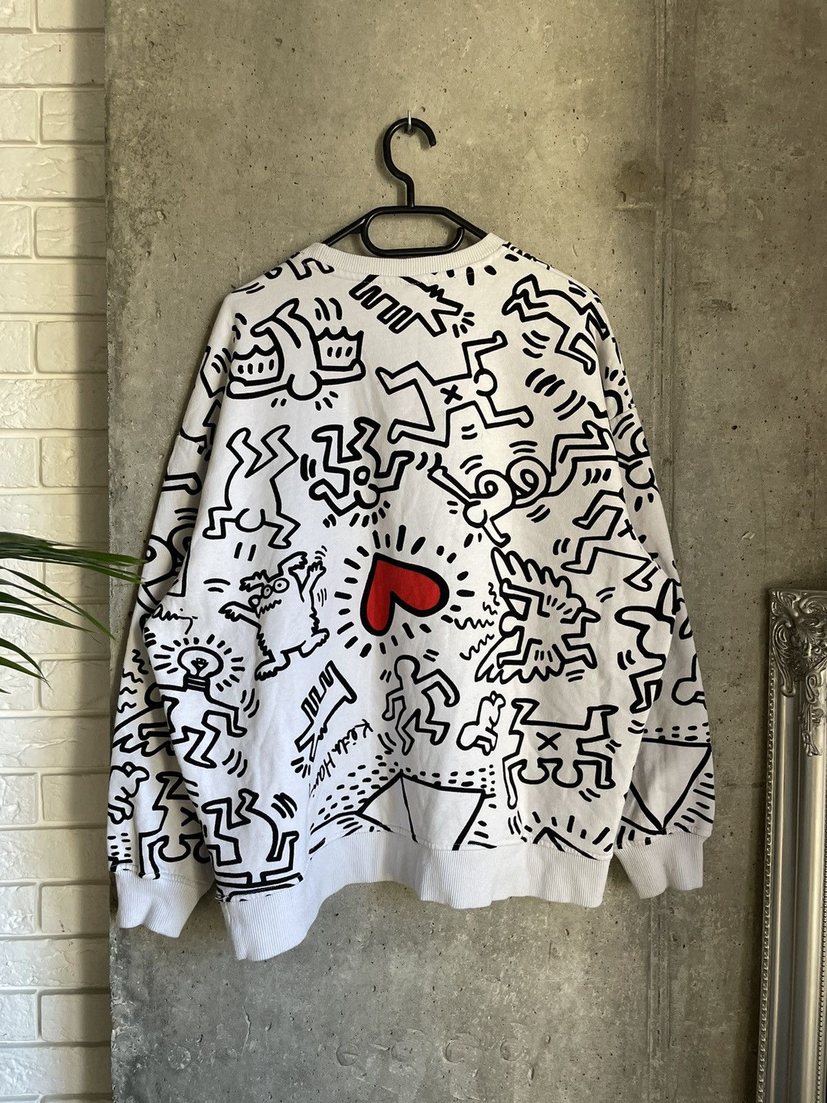 Keith Haring RARE Japanese KEITH HARING Boxy All-Over Full Print Crewneck Size US M / EU 48-50 / 2 - 7 Thumbnail