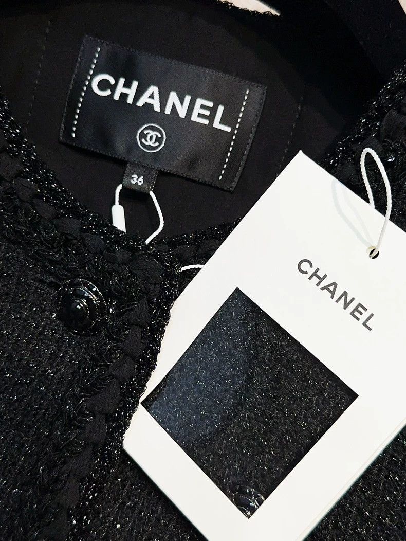 Chanel Chanel 25S black 36-size fine glitter classic round-neck w Size XS / US 0-2 / IT 36-38 - 4 Thumbnail