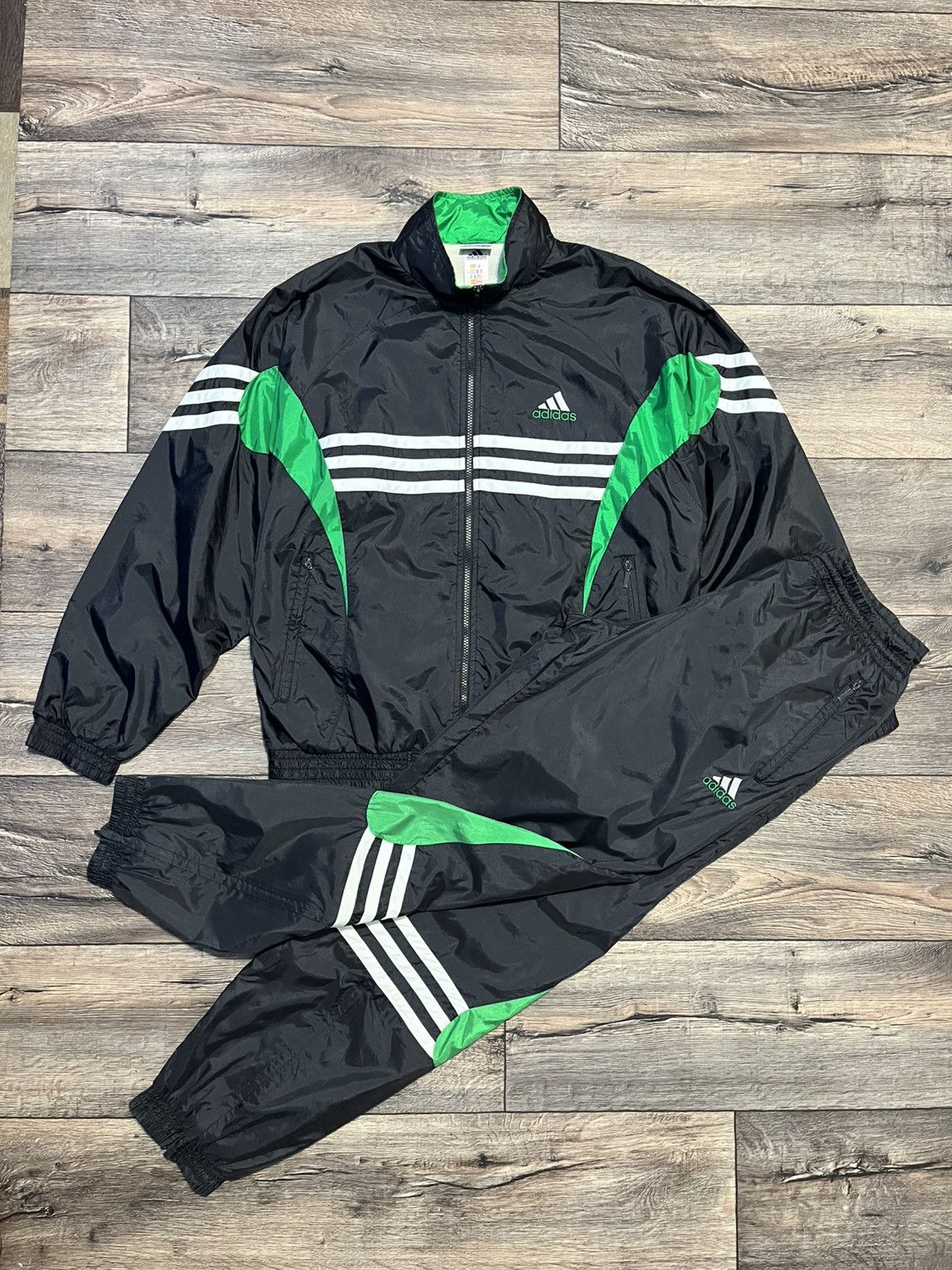 Adidas Vantage 90’s Adidas Black/Green Nylon Track Suit Size M Size US M / EU 48-50 / 2 - 1 Thumbnail
