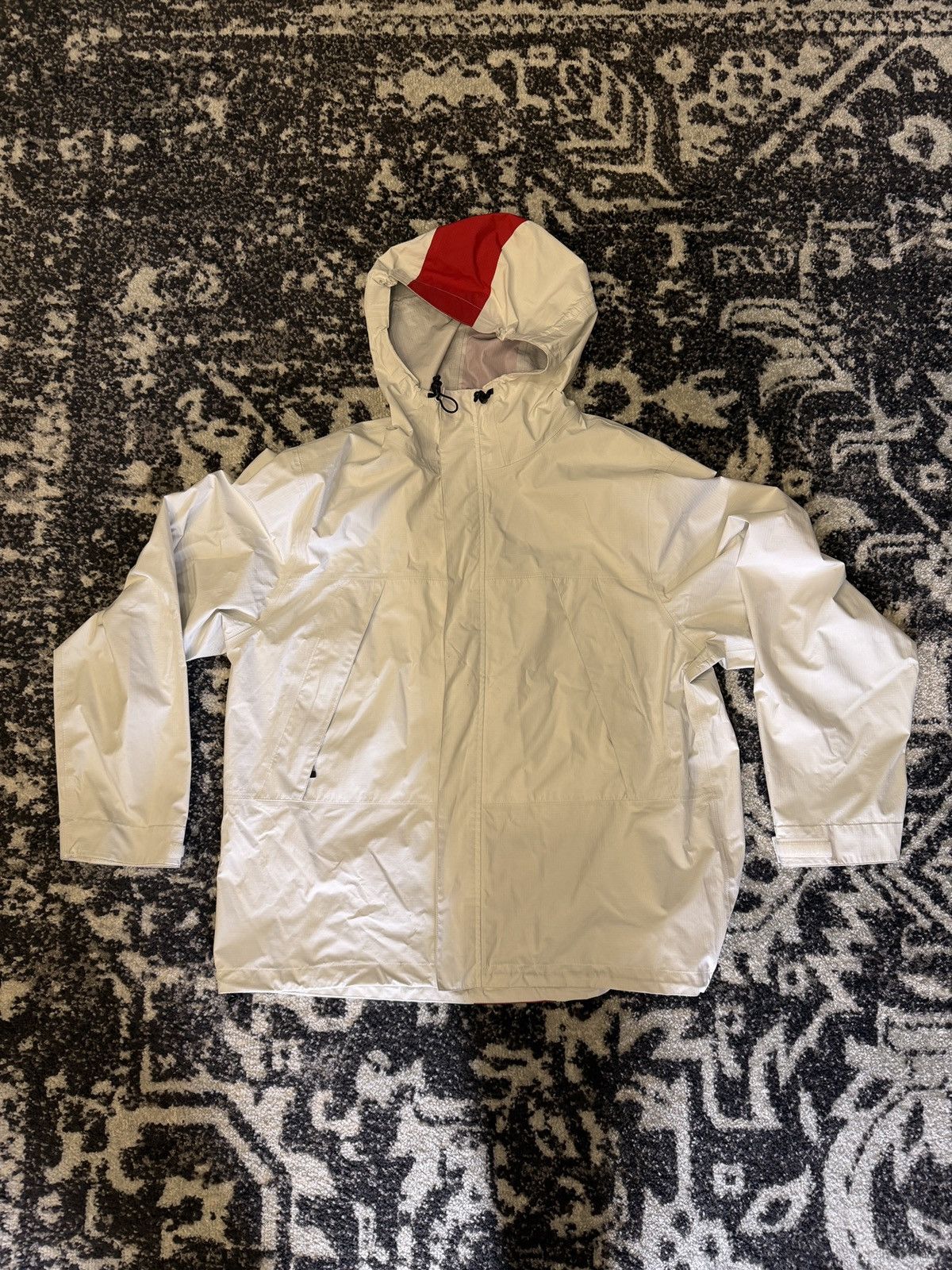 Supreme Supreme Pertex Shield+ Waterproof Hooded Jacket –White / Red Size US L / EU 52-54 / 3 - 3 Thumbnail