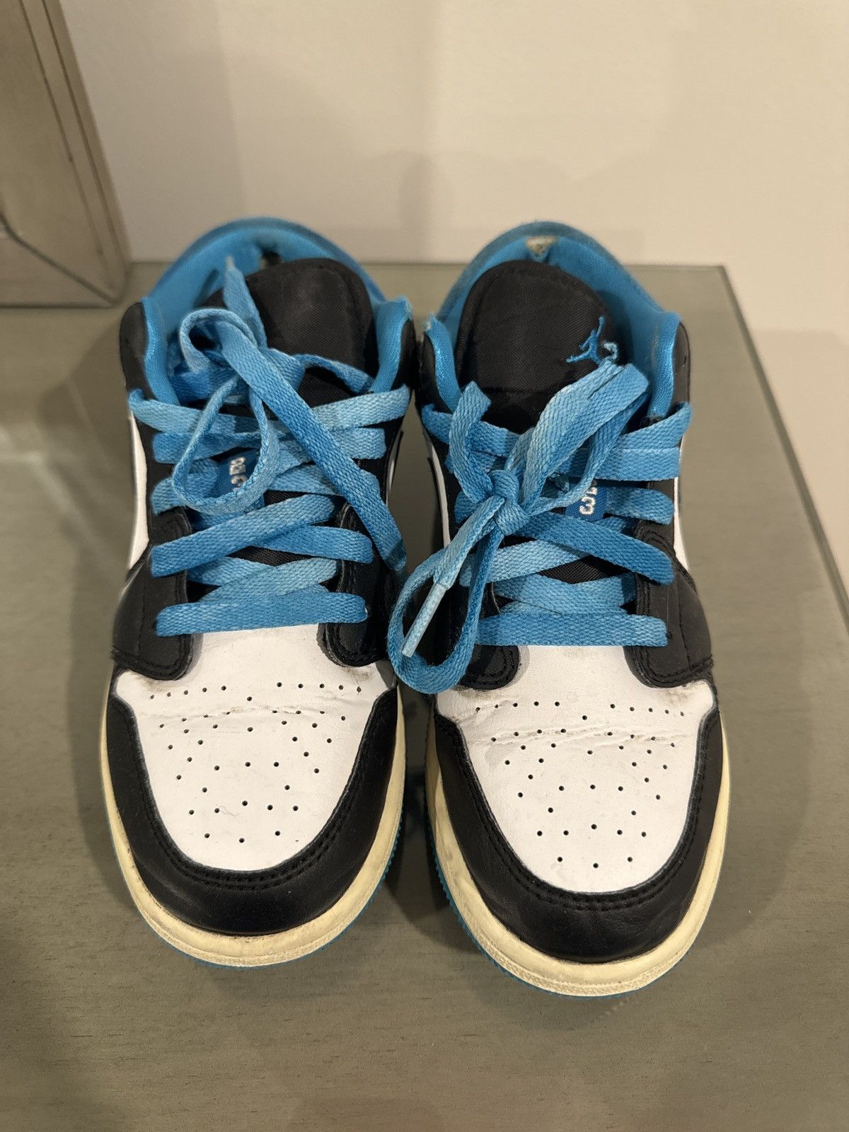 Nike Air Jordan 1 Retro Low OG ‘UNC’ Size US 5 / EU 37 - 2 Thumbnail