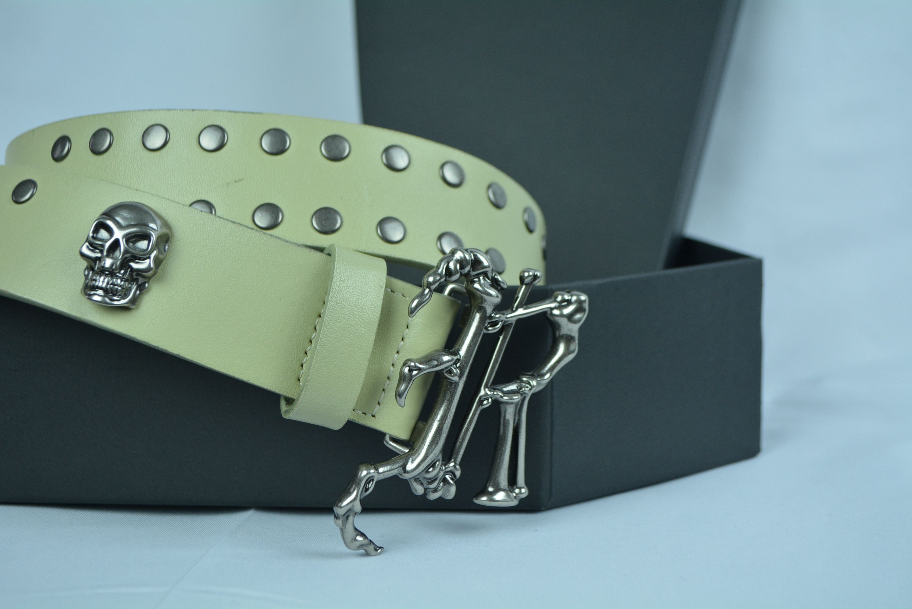 Revenge BONE BELT CREAM Size 28 - 3 Thumbnail