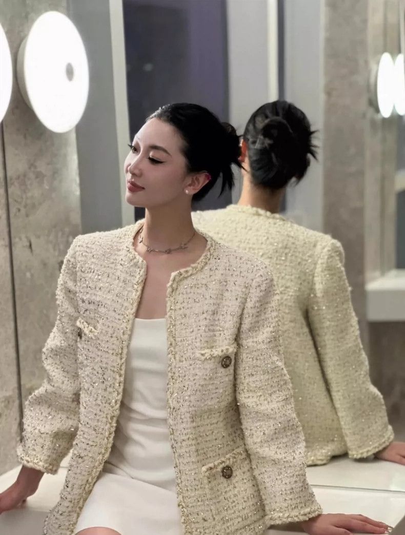 Chanel Chanel Egyptian series white gold silhouette jacket 2504-Ne Size XS / US 0-2 / IT 36-38 - 9 Thumbnail