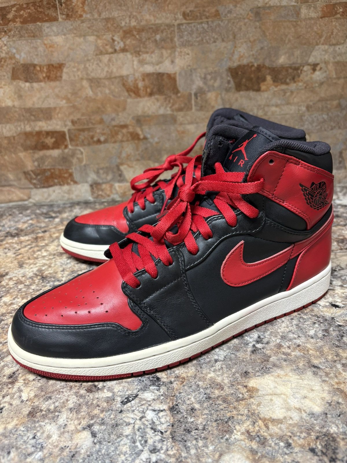 Jordan Brand Nike Air Jordan 1 Hi Retro 2009 “DMP Bred” Banned Size 10.5 Size US 10.5 / EU 43-44 - 1 Thumbnail