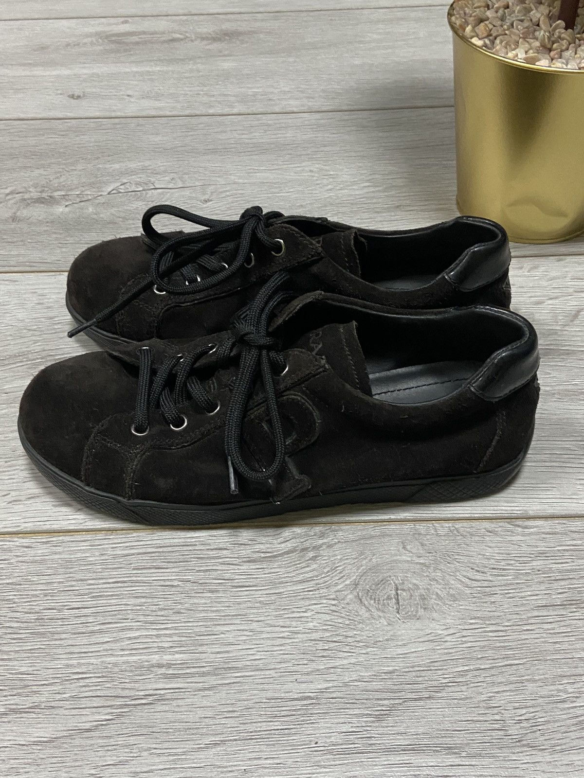Prada Prada P triangle big logo sneakers suede Size US 5 / IT 35 - 6 Thumbnail
