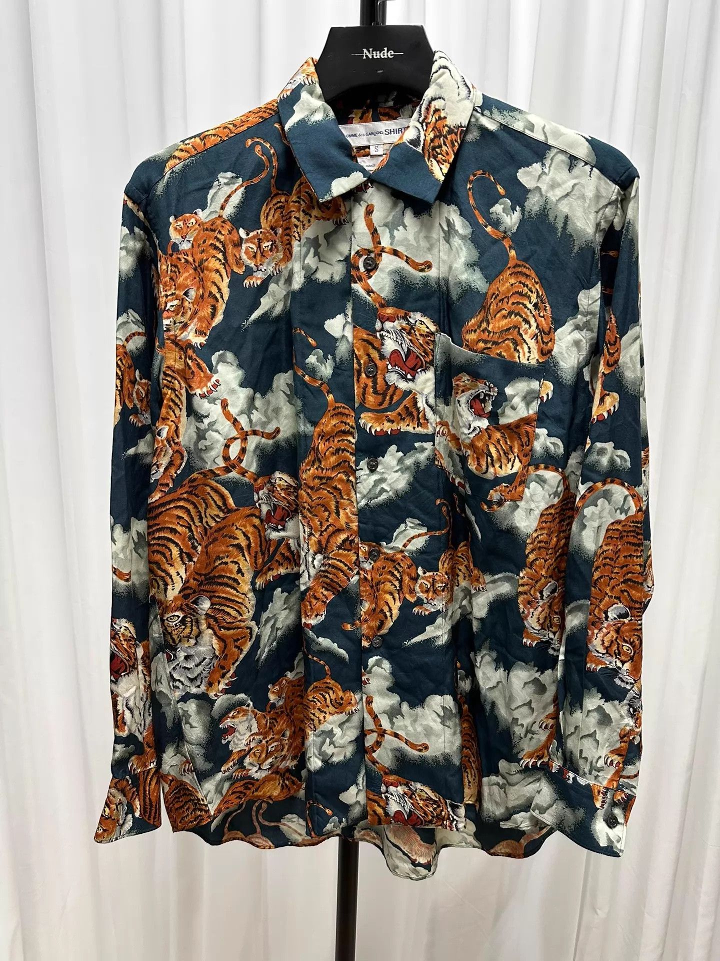 Comme des Garcons SHIRT Comme des Garçons SHIRT 99aw Silk 100 Tigers Shirt S Size US S / EU 44-46 / 1 - 1 Thumbnail