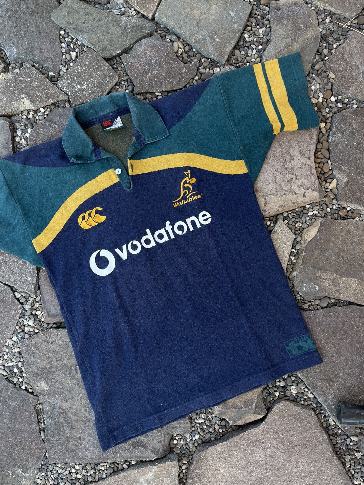 Canterbury of New Zealand Australia 90s rugby vodafon Wallabies vintage jersey rare Size US M / EU 48-50 / 2 - 5 Thumbnail