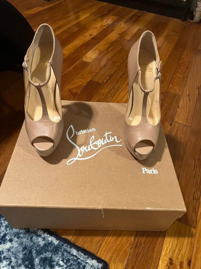 Christian Louboutin Christian Louboutin Heels Size US 7.5 / IT 37.5 - 4 Thumbnail