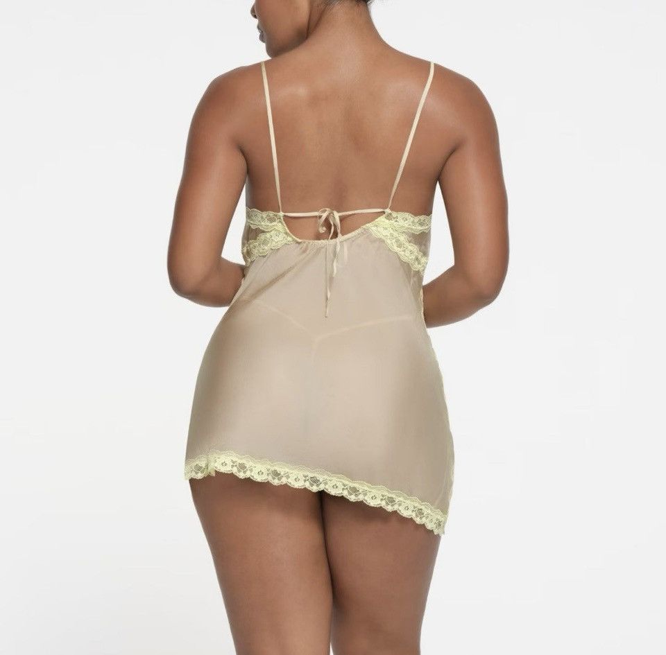 Swims NWT Skims romance lace slip dress Silk XS Sage ( SOLD OUT) Size XXS / US 00 / IT 34 - 3 Thumbnail
