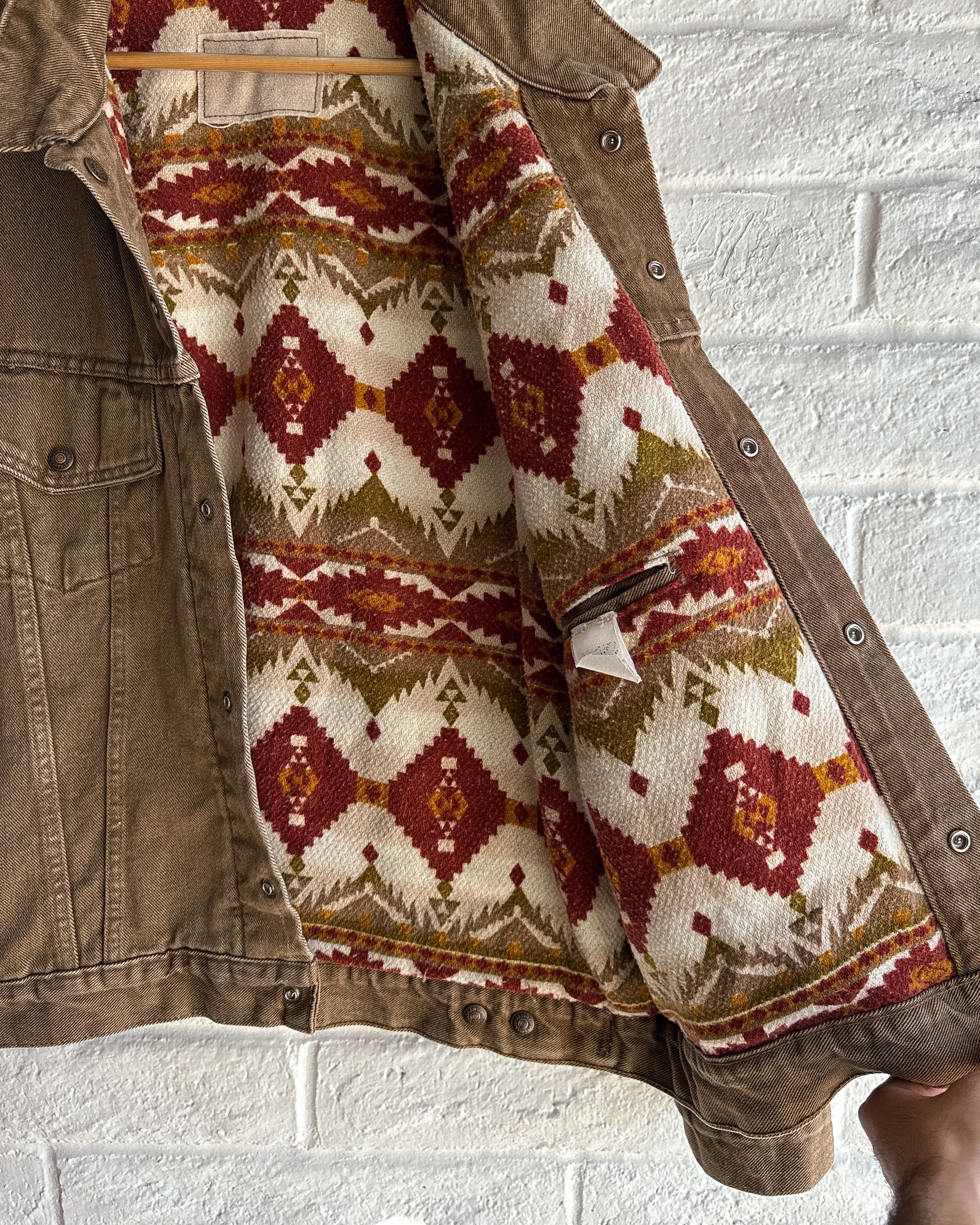 Levi's Vintage Levis Reversible Trucker Jacket Native Blanket Lined Size US L / EU 52-54 / 3 - 10 Thumbnail