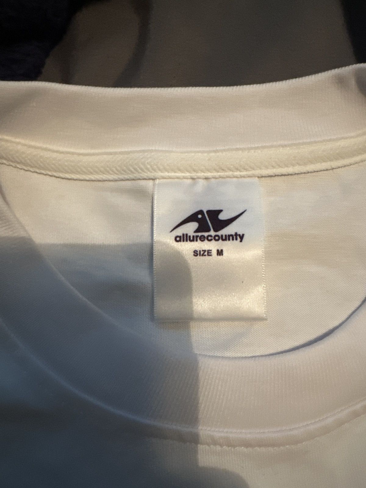 Other Allure county (Twist her t shirt) Size US M / EU 48-50 / 2 - 2 Thumbnail