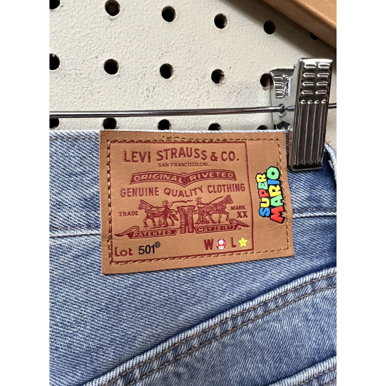 Levi's Levis X Super Mario Bros 501 Denim Jeans NWT Selvedge Button Fly 24x26 Irregular Size 42" / US 20 - 4 Thumbnail