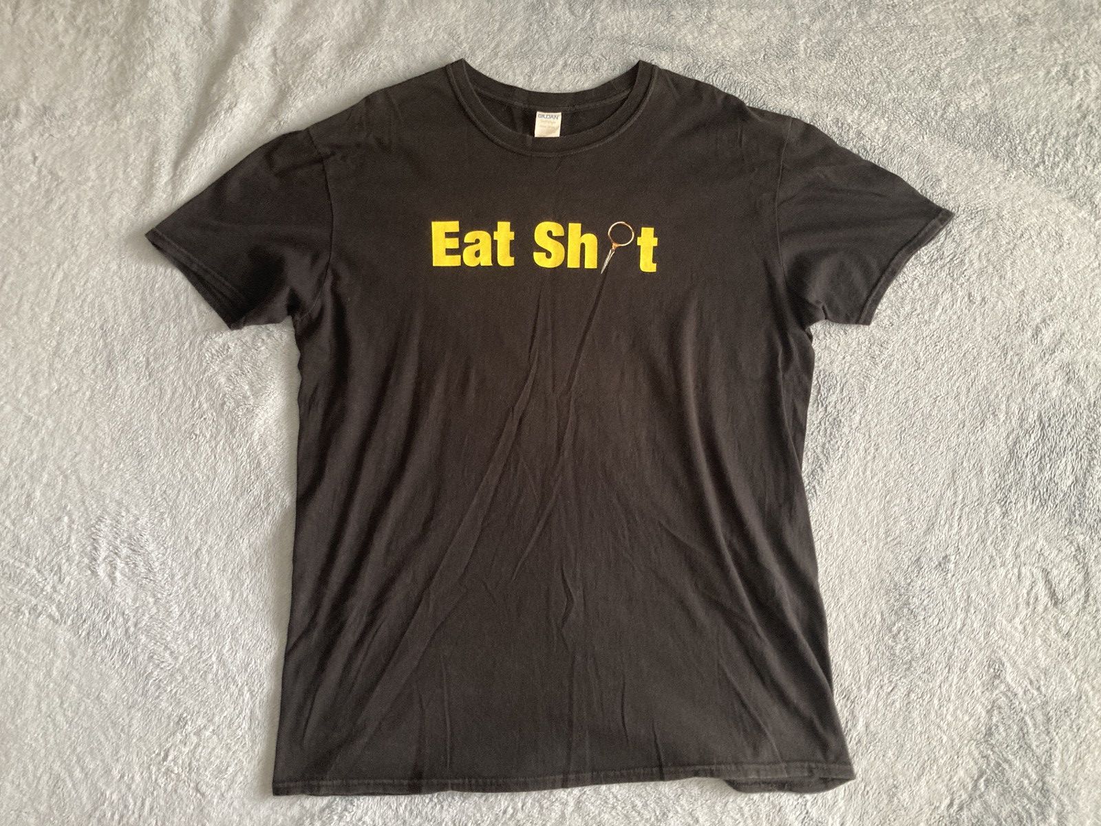 Gildan Knives Out T-Shirt Size US XL / EU 56 / 4 - 1 Thumbnail