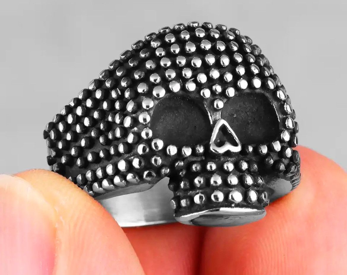 One Piece Retro Black Spot Skull Ring (size 7-13) Size ONE SIZE - 2 Thumbnail