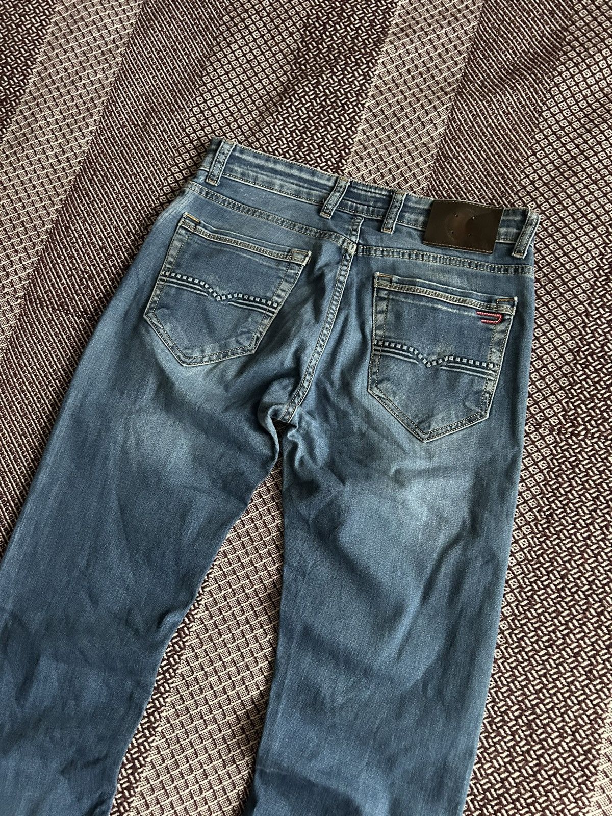 Diesel Vintage Diesel Distressed Denim Jeans Faded Washed Size W32 Size US 32 / EU 48 - 4 Thumbnail