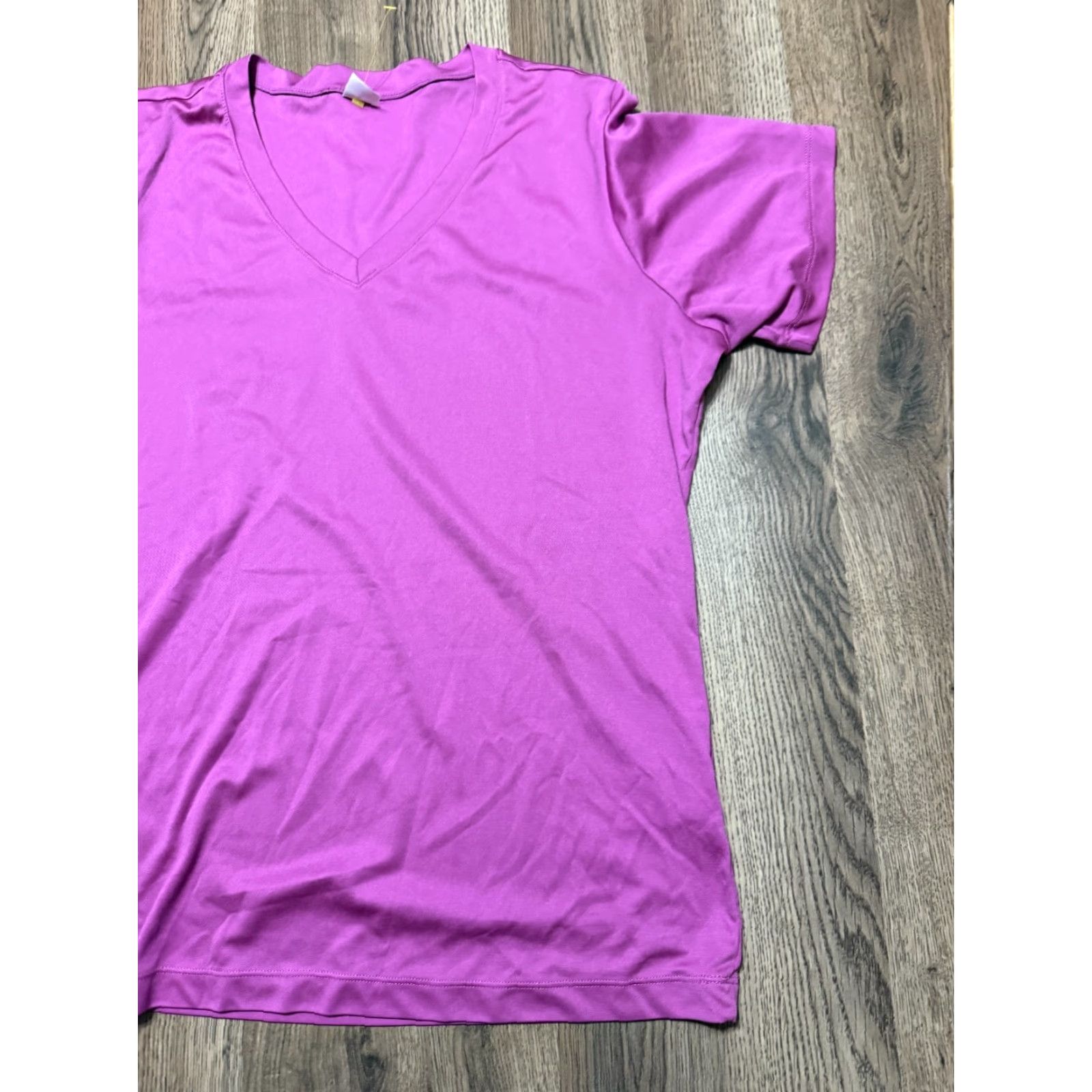 Vintage Sport-Tek Shirt Women's XL Purple V-neck Activewear Top T-Shirt, Pullover, Short Sleeve, Solid, Casual, Modern Sports Womens Size XL / US 12-14 / IT 48-50 - 4 Thumbnail