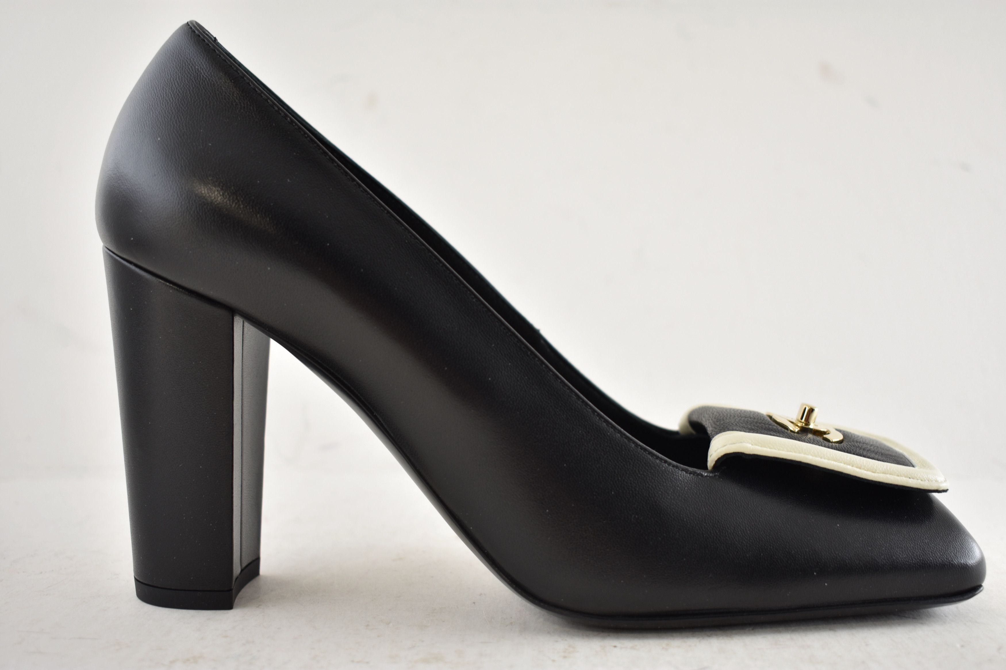 Chanel 26S Blazy White Square Toe Turnlock CC Block Heel Pump 40 Size US 10 / IT 40 - 2 Thumbnail