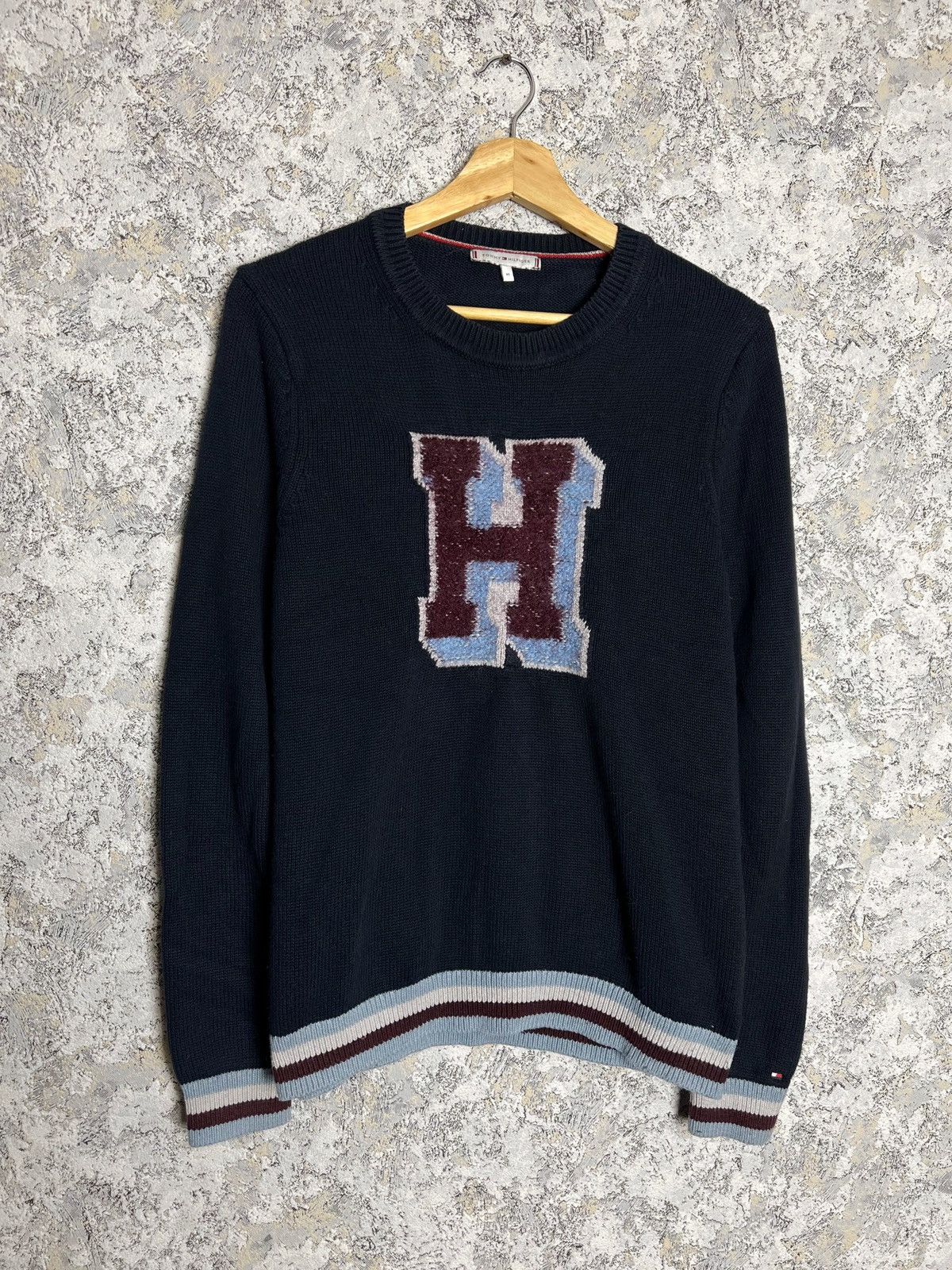 Tommy Hilfiger × Vintage Vintage Tommy Hilfiger Big Logo Knitted Sweater Size M Size US M / EU 48-50 / 2 - 1 Thumbnail