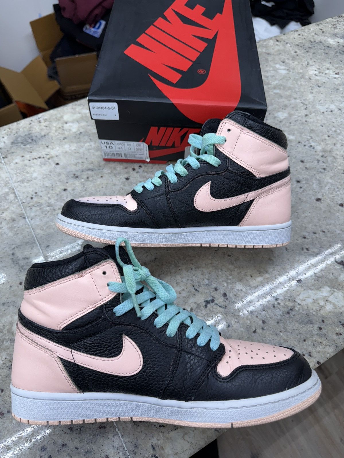 Jordan Brand Jordan Retro Crimson Tint 1s Size US 10 / EU 43 - 2 Thumbnail