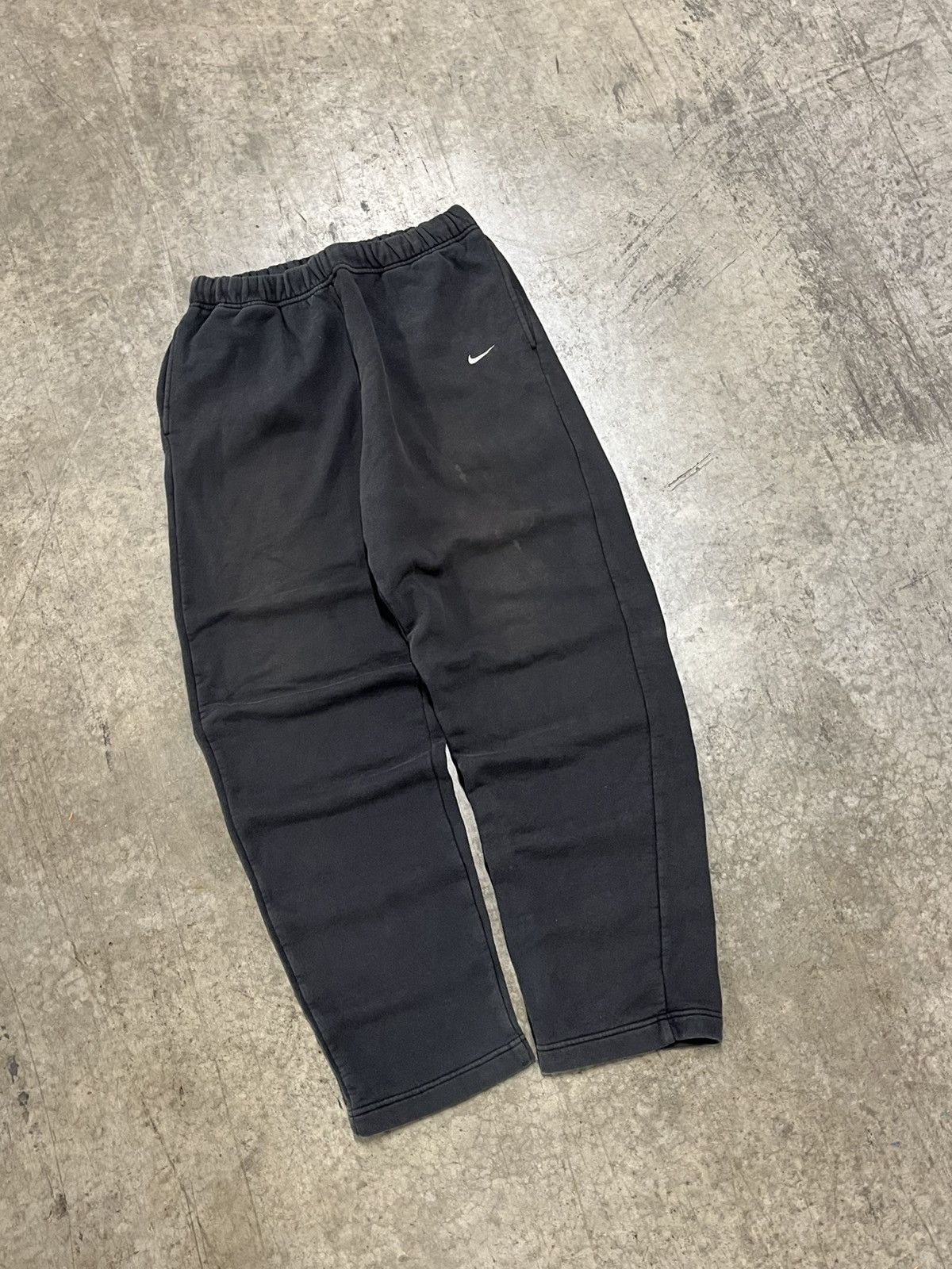 Nike × Vintage Nike sweatpants baggy fit y2k essential black pair hype Size US 30 / EU 46 - 2 Thumbnail