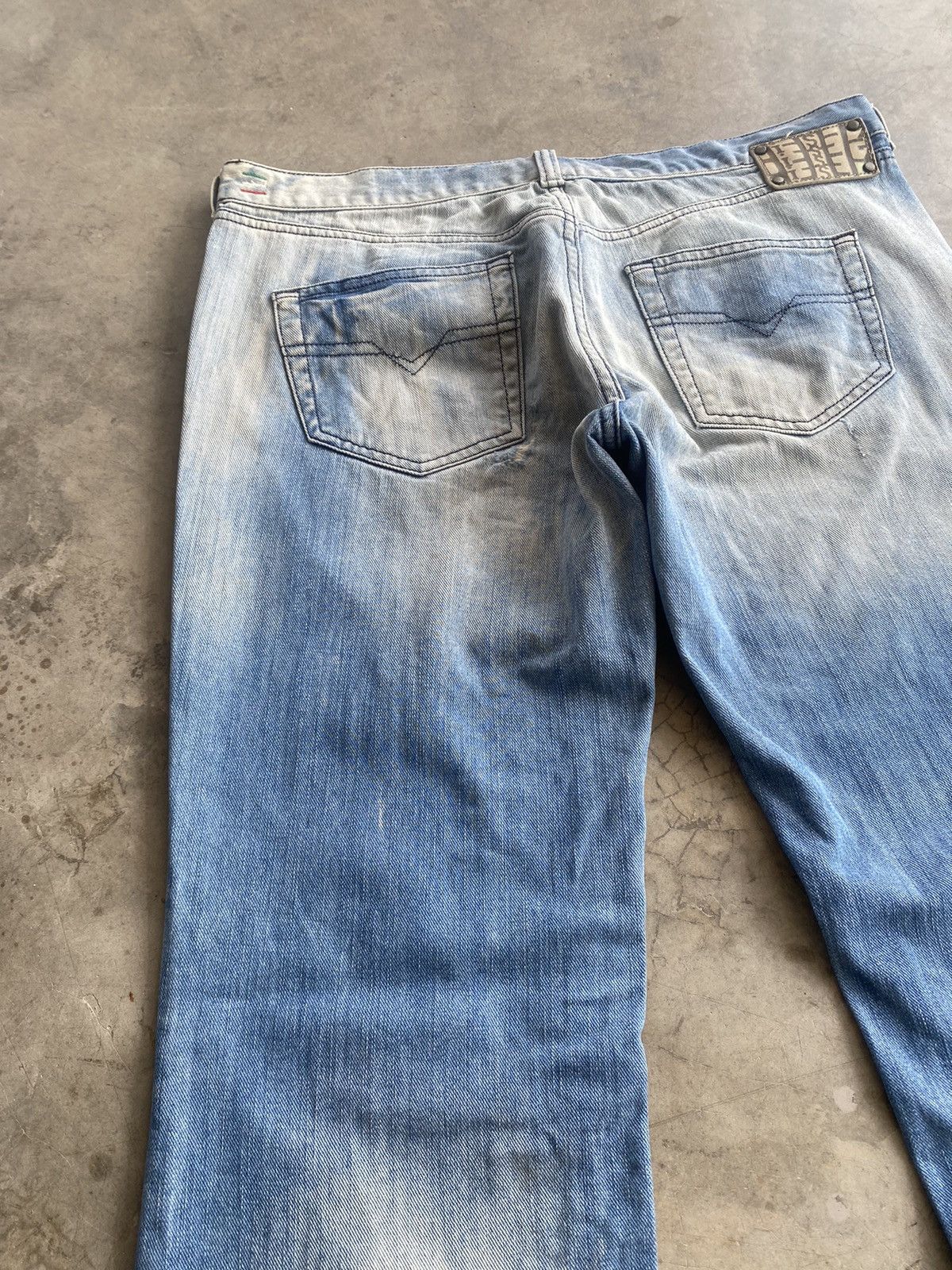 Diesel Flare Jeans Diesel Distressed Denim Low Rise Baggy Jeans Size US 35 - 4 Thumbnail