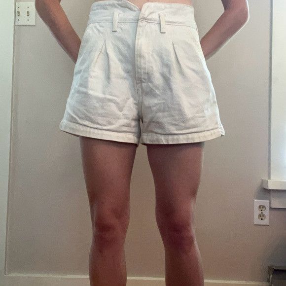 Levi's Levi’s white Jean shorts size 27 Size 27" / US 4 / IT 40 - 5 Thumbnail