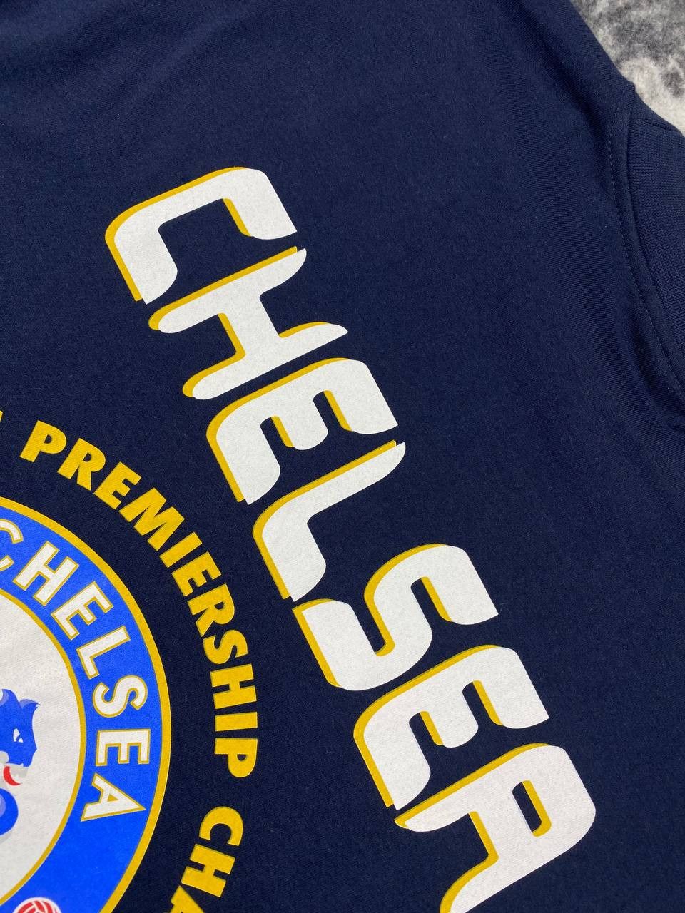 Umbro Vintage Umbro 2005 Chelsea Football Shirt Champion Soccer Size US L / EU 52-54 / 3 - 12 Thumbnail