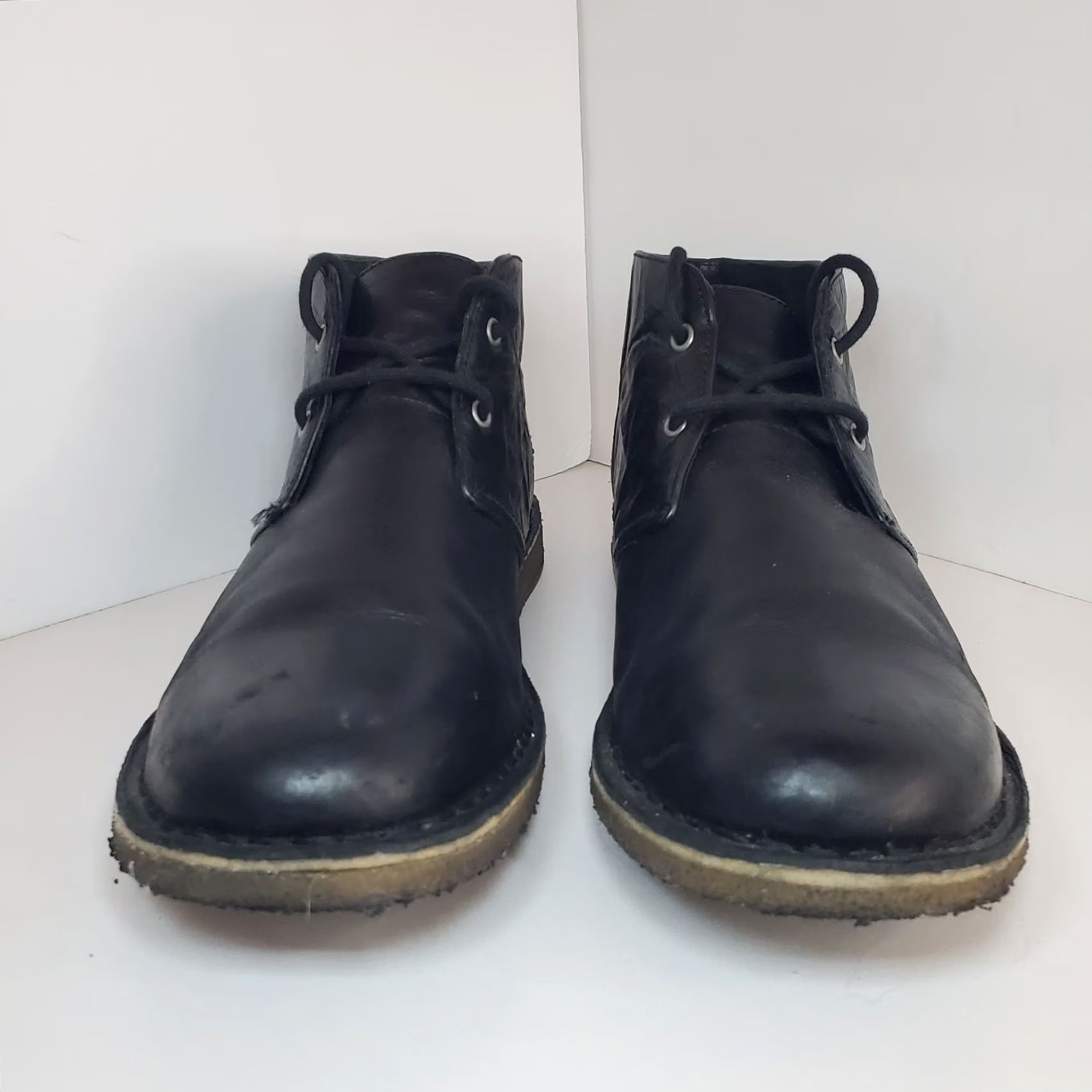 Ugg UGG Leighton Chukka Boots Mens Sz 8.5 Black Leather Ankle Classic Shoes Leather Outsole Cushioned Casual Shoes Mens Size US 9 / EU 42 - 3 Thumbnail