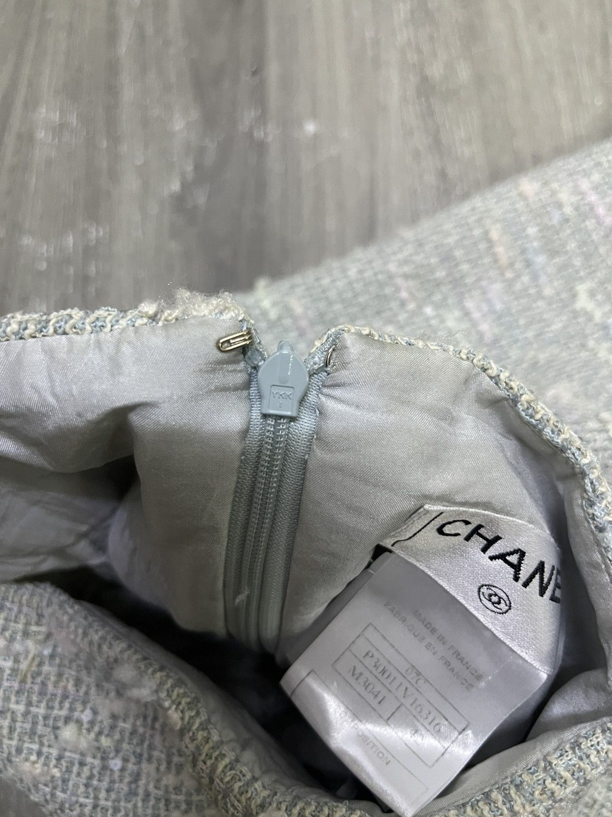 Chanel Chanal Baby Blue Sequin Tweed Skrit Size 30" / US 8 / IT 44 - 13 Thumbnail