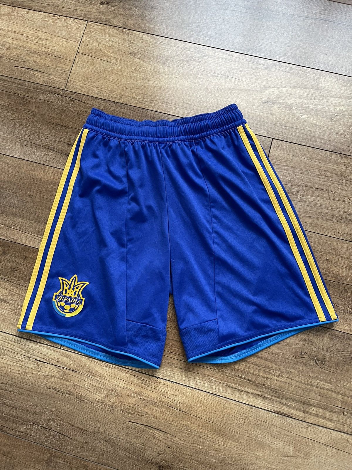 Adidas 2012 Adidas Ukraine Vintage Soccer Suit Jersey And Shorts Size US S / EU 44-46 / 1 - 12 Thumbnail