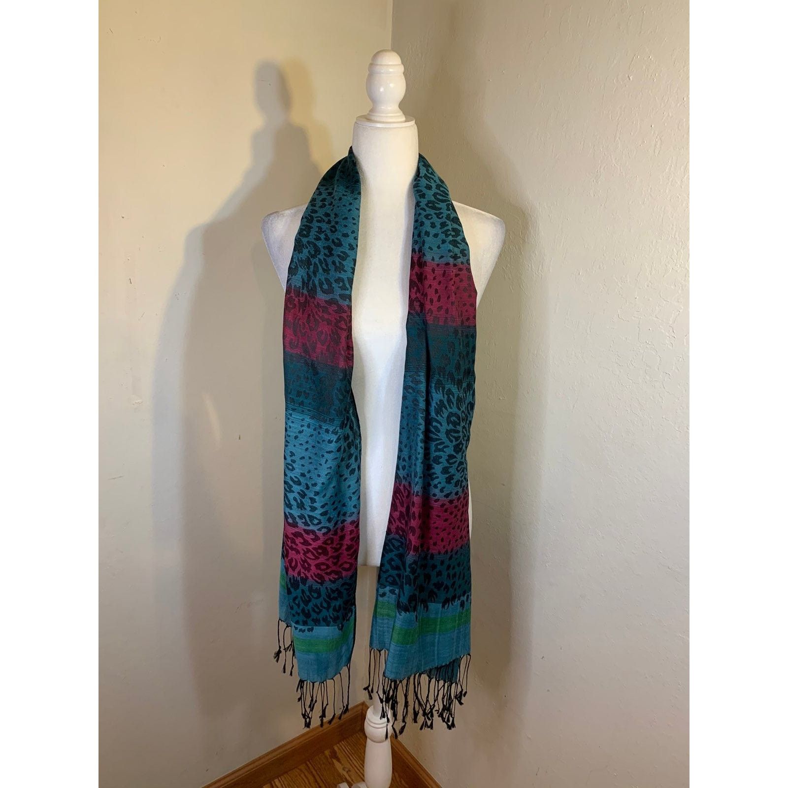 Other Pink-Blue Leopard Long Oblongs Scarf Size ONE SIZE - 4 Thumbnail