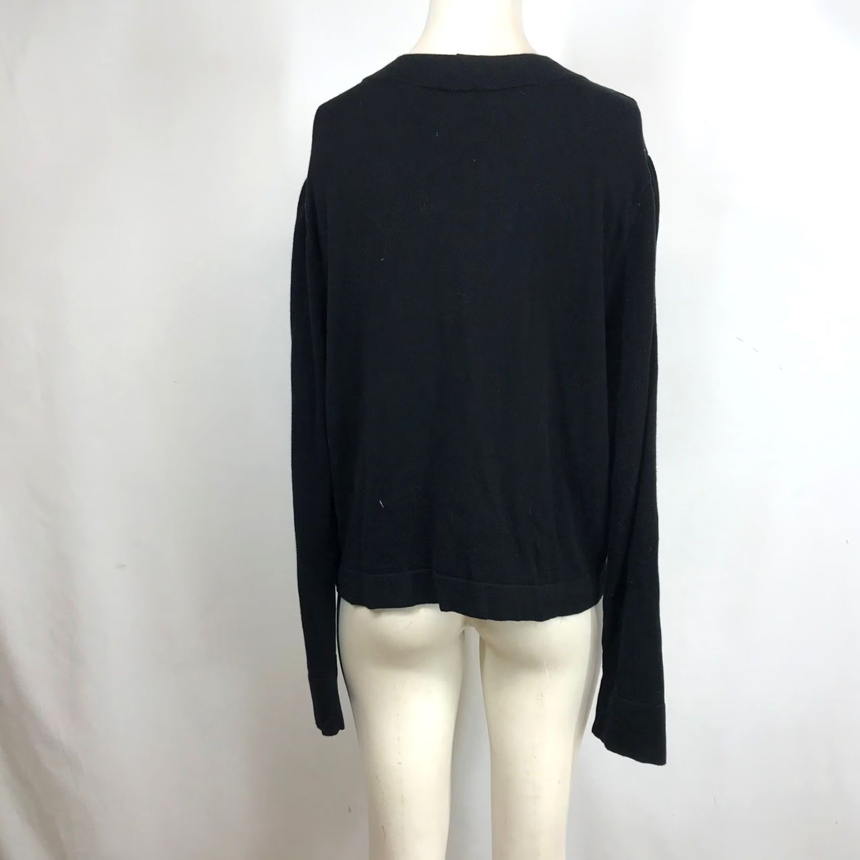 Vintage Cabi Black V-Neck Button Front Cardigan Sweater Puff Shoulder Large Women Size L / US 10 / IT 46 - 5 Thumbnail