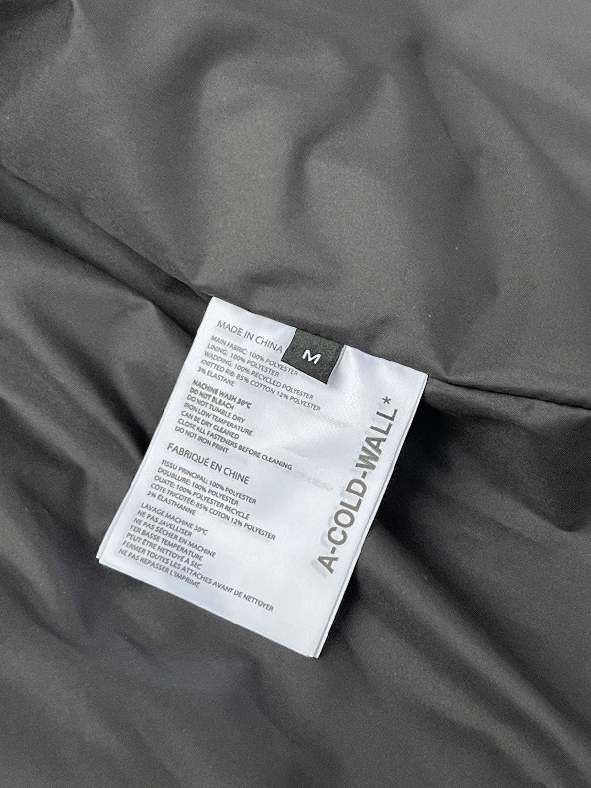 A-COLD-WALL* !DS! A-COLD-WALL* Asymmetric Technical Padded Black Jacket Size US M / EU 48-50 / 2 - 23 Thumbnail