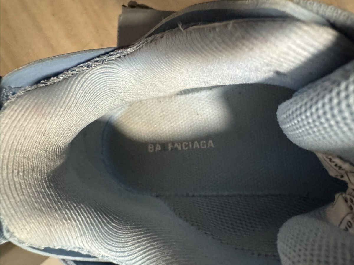 Balenciaga Womens Balenciaga Track Sneakers Size US 5 / IT 35 - 9 Thumbnail
