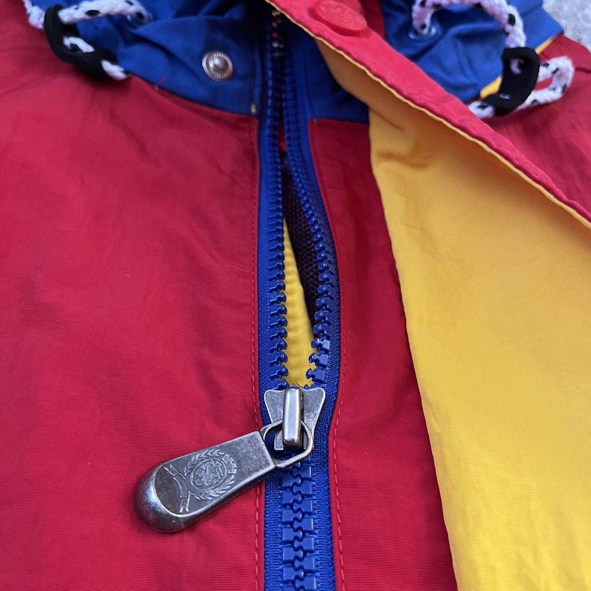 Tommy Hilfiger × Tommy Jeans Tommy Hilfiger Jacket Size XL Red Windbreaker Spellout 90’s Size US XL / EU 56 / 4 - 6 Thumbnail