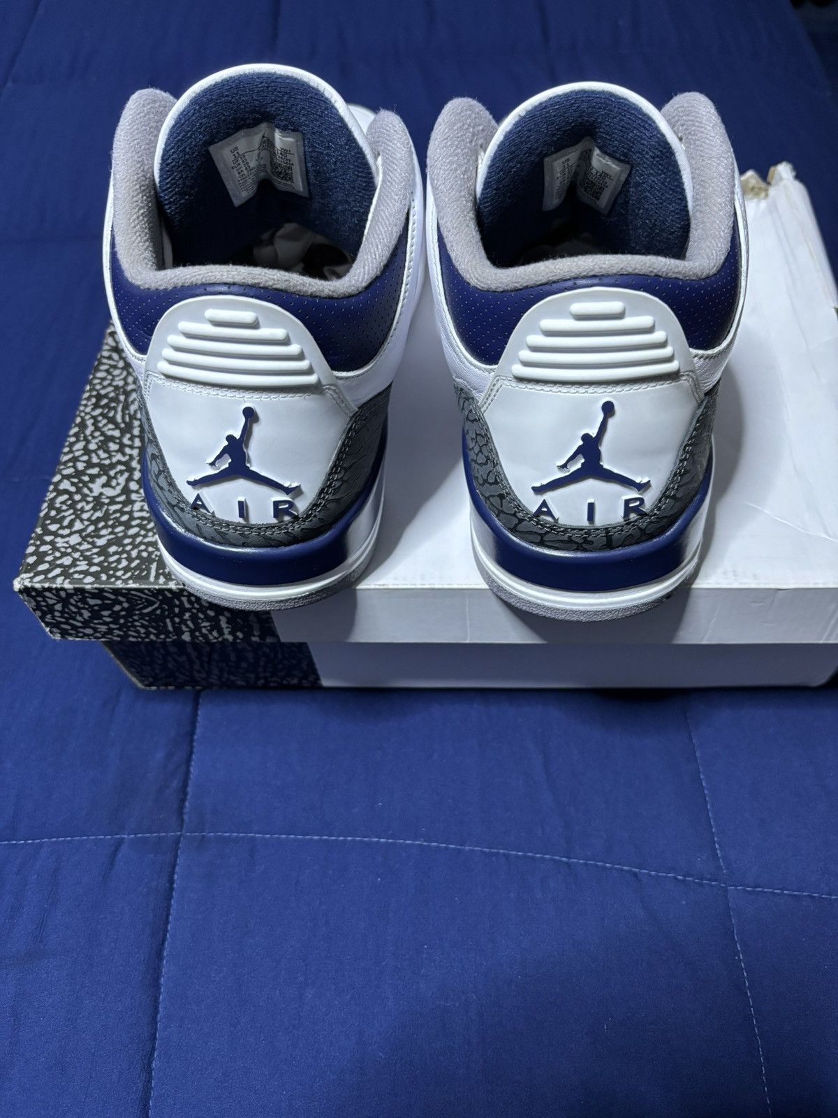 Jordan Brand Air Jordan 3 Retro Midnight Navy 2023 Size 11 Size US 11 / EU 44 - 5 Thumbnail